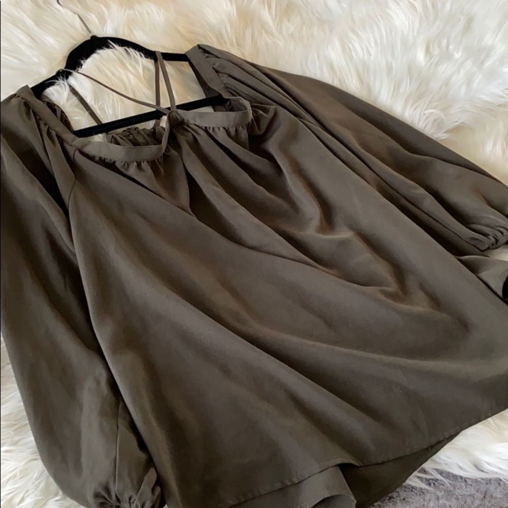 BP. cutout shoulder top